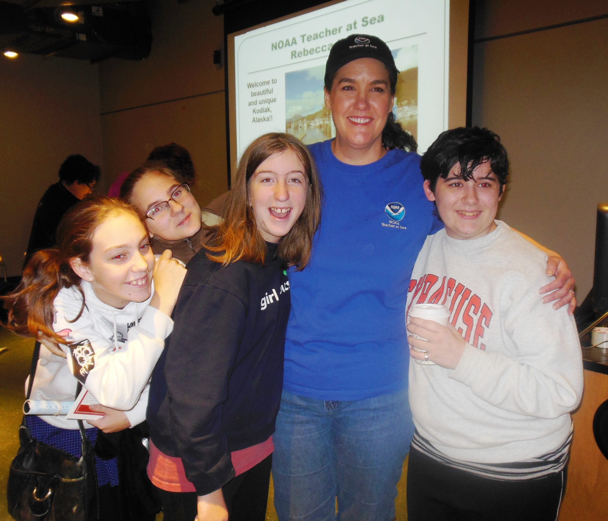 A Teacher at Sea alumna sharing voyage findings with her students